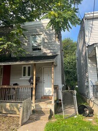 Building Photo - 2 Bed Row Home- Chester, PA