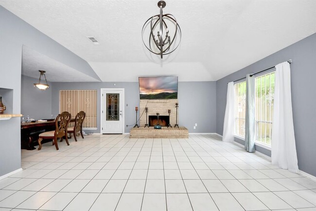 Building Photo - 2638 S Camden Pkwy