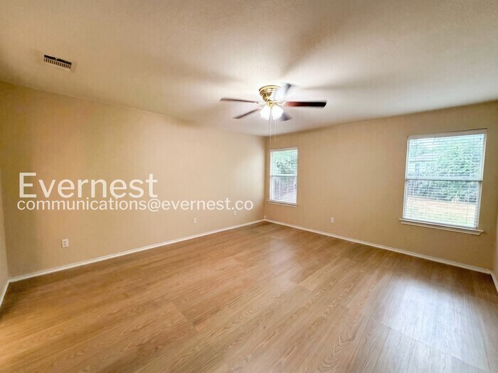 Building Photo - 109 Covey Ln