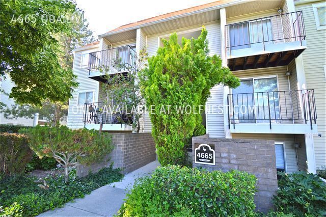 Building Photo - Remodeled 1 Bed Millcreek Condo! No Deposi...