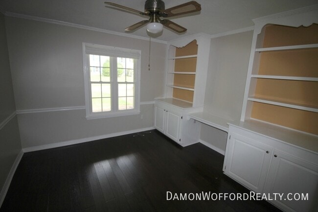 Building Photo - 855 Rushton Cir