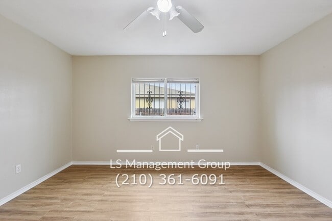 Building Photo - 7636 Oak Chase