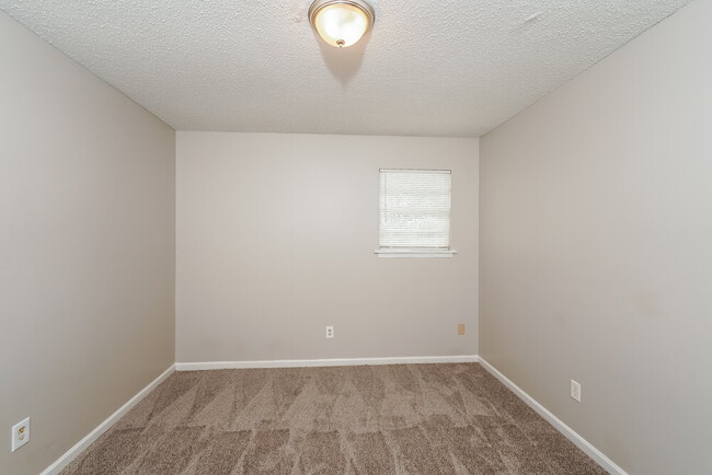 Building Photo - 277 Jupiter Dr