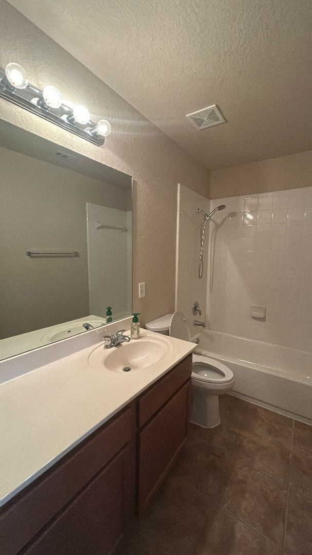 Building Photo - BEAUTIFUL 3 BD/2.5 BA IN SCHERTZ READY FOR...