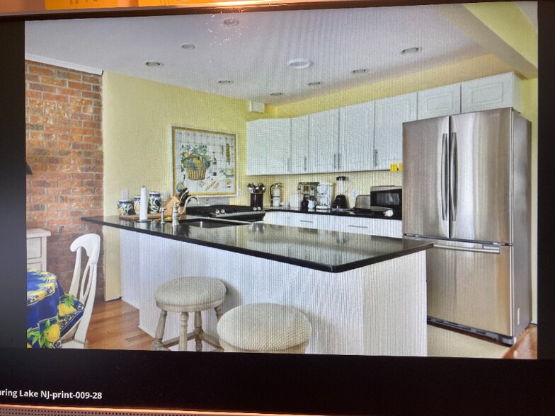 Building Photo - 50 Linden Ct