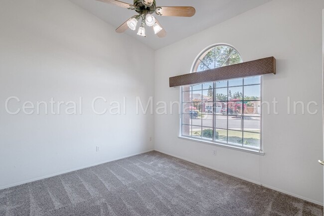 Building Photo - 3 Bedroom + Office, 2 Bath Home with Solar...
