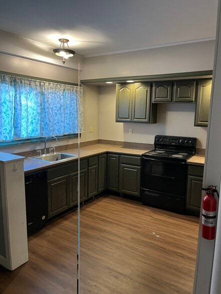 Kitchen - 26 Summer St