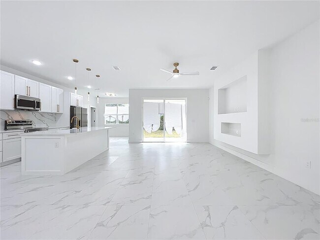 Building Photo - 780 Kangaroo Ct