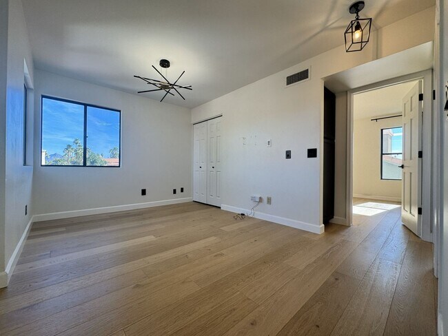 Building Photo - BEAUTIFUL 3 BEDROOM 3 BATH CORNER LOT WITH POOL AND LARGE BACKYARD NORTH SCOTTSDALE