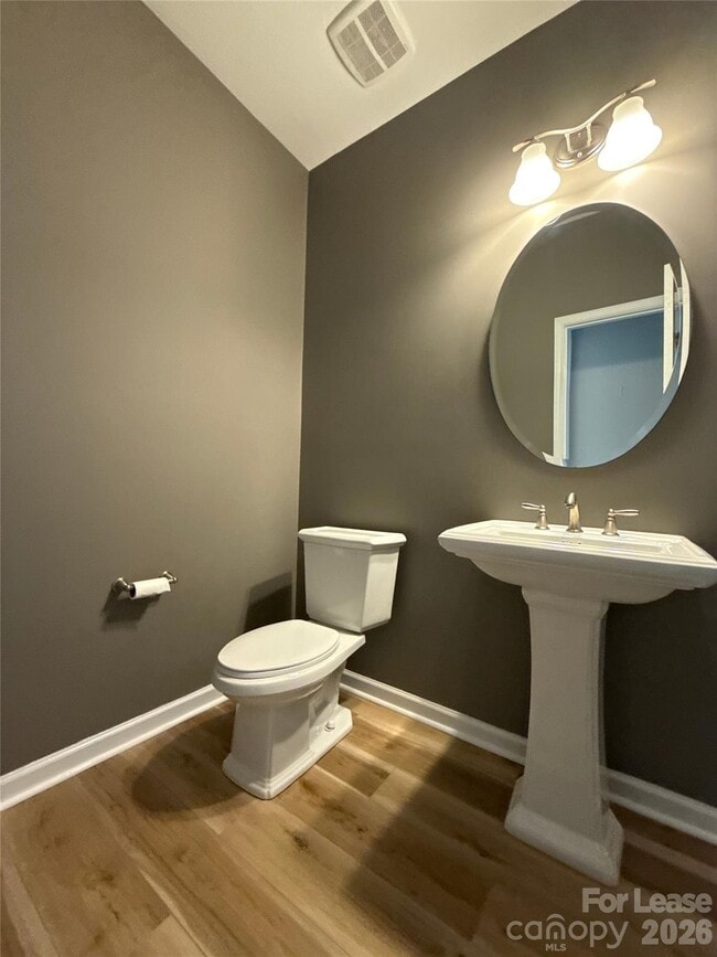 Building Photo - 5818 Glenmore Garden Dr