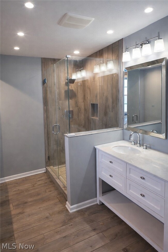 Building Photo - 26930 Elmwood Dr