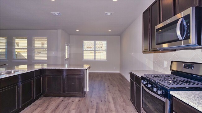 Building Photo - 2225 Angie Kaye Dr