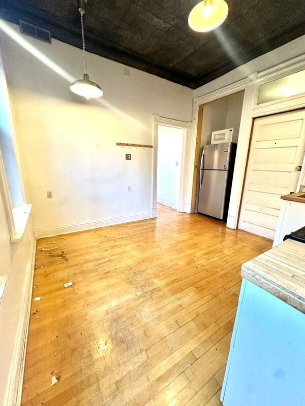 Building Photo - 1656 S Throop St