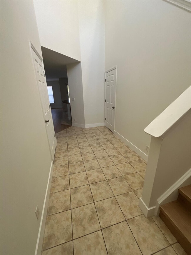 Building Photo - 5038 NW Coventry Cir