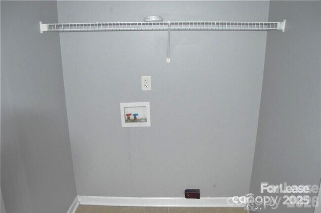 Building Photo - 110 Steam Engine Dr