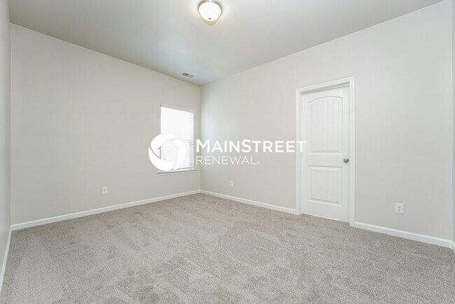 Building Photo - 4 Bedroom Pet-Friendly Home in Union City, GA with Main Street Renewal