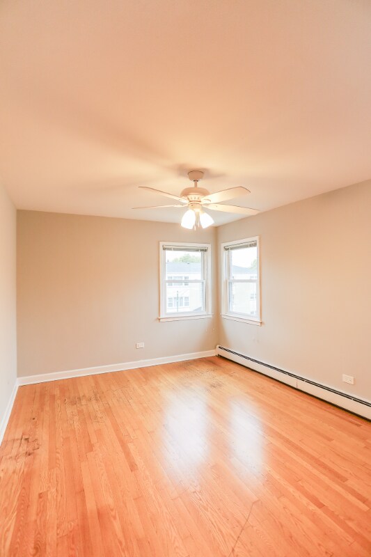 Building Photo - 8614 W Berwyn Ave