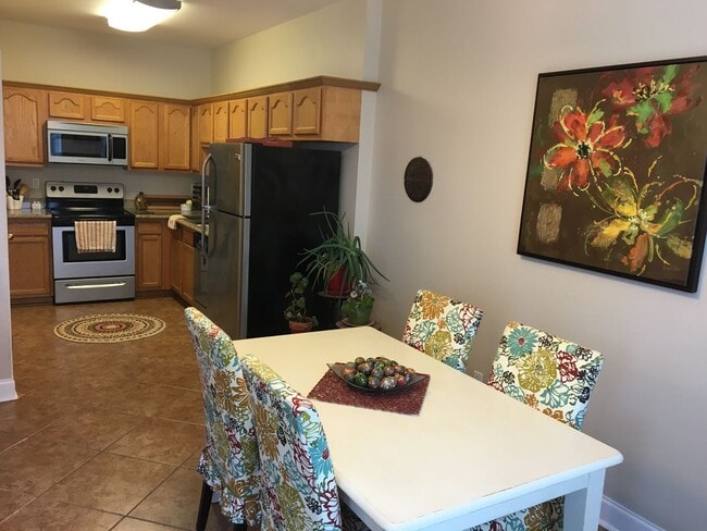 Building Photo - Covington Meadows Townhome Rental