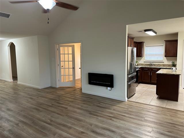 Building Photo - 1603 White Mountain Wy