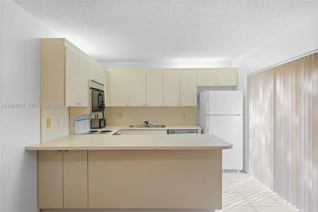 Building Photo - 713 NW 99th Cir