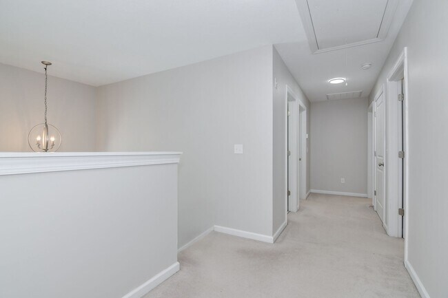 Building Photo - 983 Glenhaven Dr