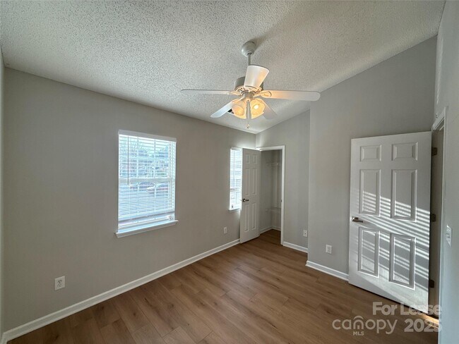 Building Photo - 1825 Birch Heights Ct