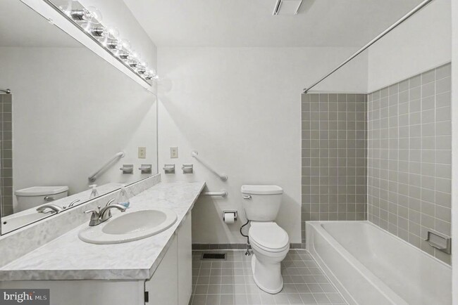 Building Photo - 1522 Isaacs Ct