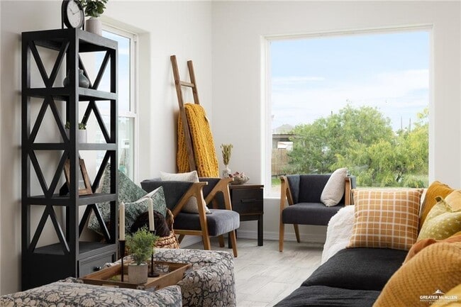 Building Photo - 19 Bass Ave