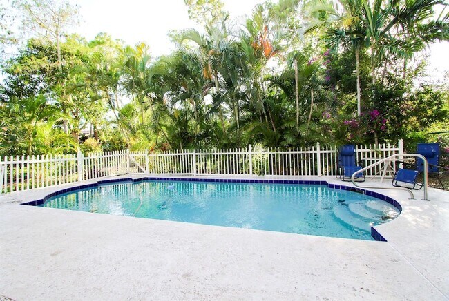 Building Photo - 661 Lake Wellington Dr