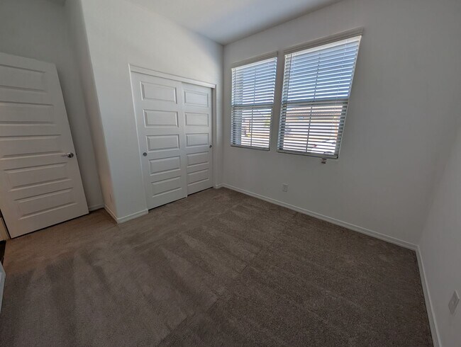 Building Photo - 4 Bedroom 3 Bathroom Parkside Los Cielos Home