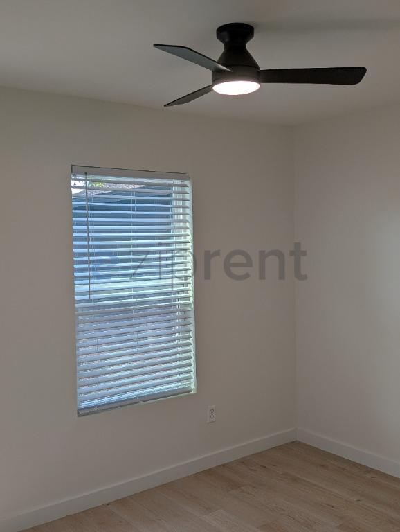 Building Photo - Unit