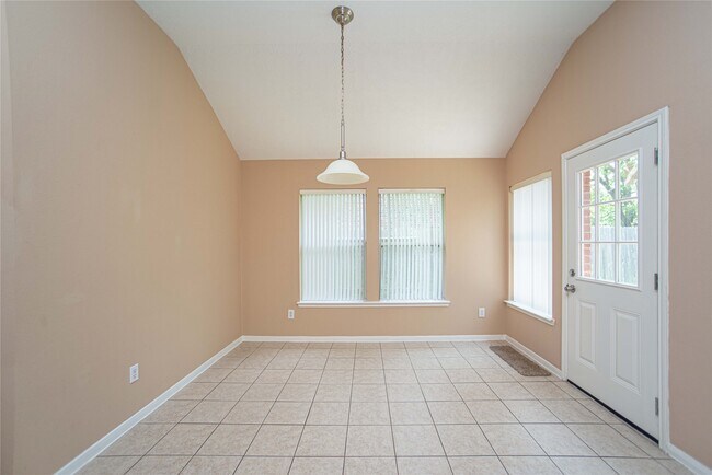 Building Photo - 20219 Suncoast Dr