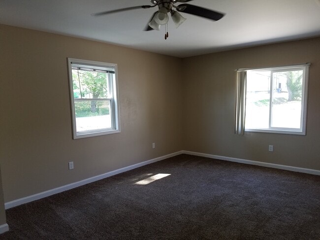 Building Photo - 800 Dorris Heights Rd