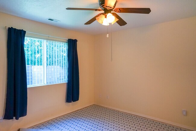 Building Photo - July 1st move in