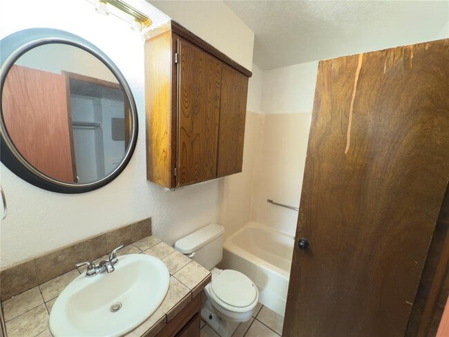 Building Photo - 1109 Dustin Dr