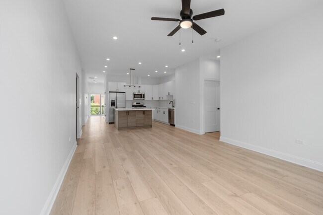 Building Photo - 70 E Pershing Rd