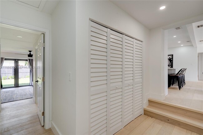 Building Photo - 347 NE 110th St