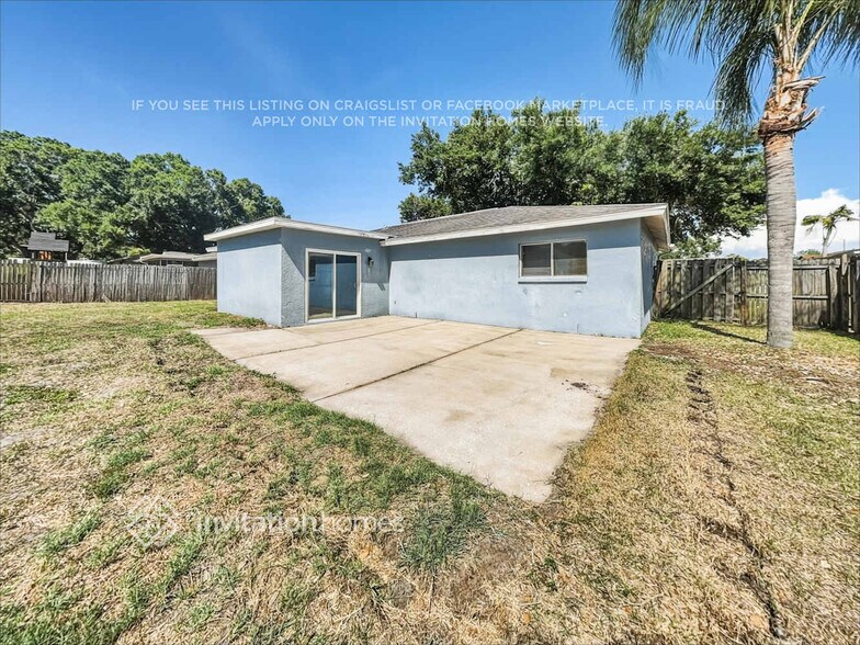 Building Photo - 612 Limetree Dr