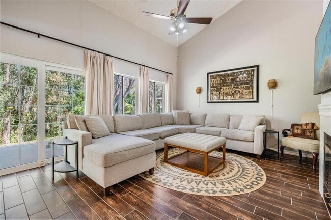 Building Photo - 16105 Stowe Ct