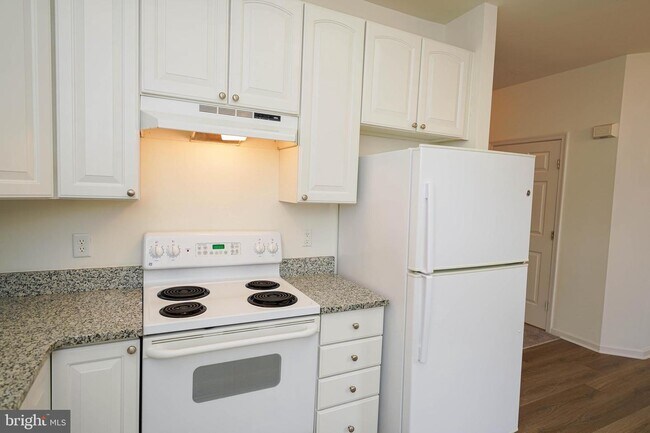 Building Photo - 38116 E Chester Ln