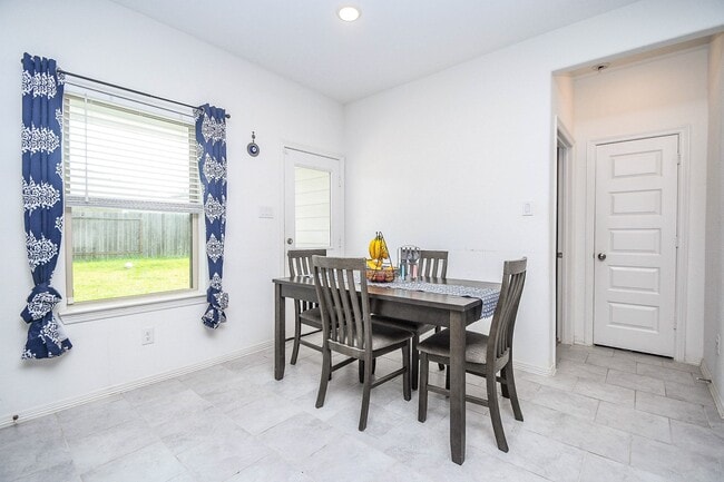 Building Photo - 23054 True Fortune Dr