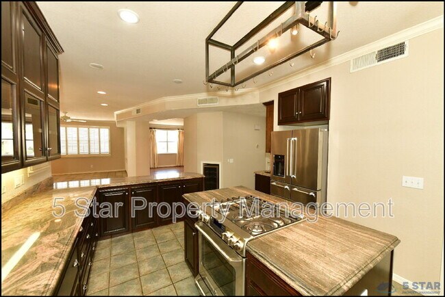 Building Photo - 6598 Eagle Ridge Dr