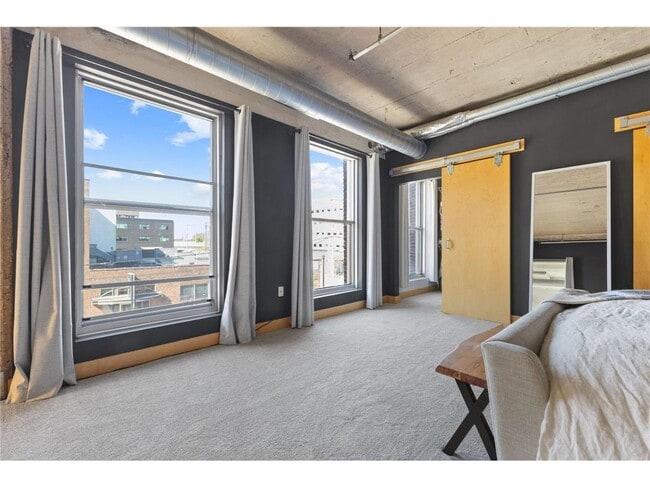 Building Photo - 918 N 3rd St