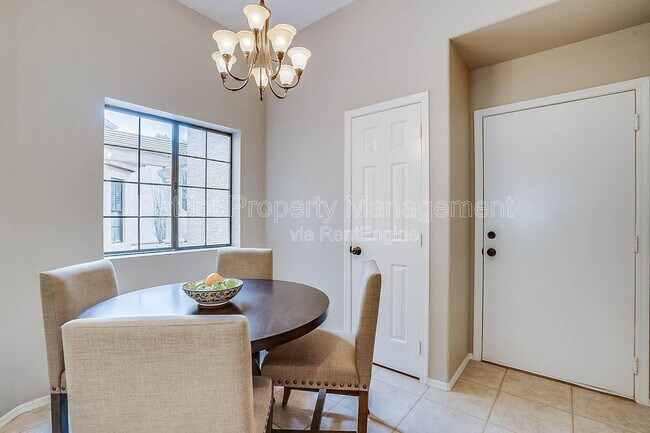 Building Photo - 9520 N 105th St