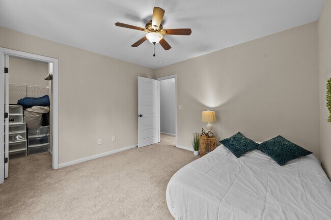 Building Photo - 431 Bald Cypress Ln