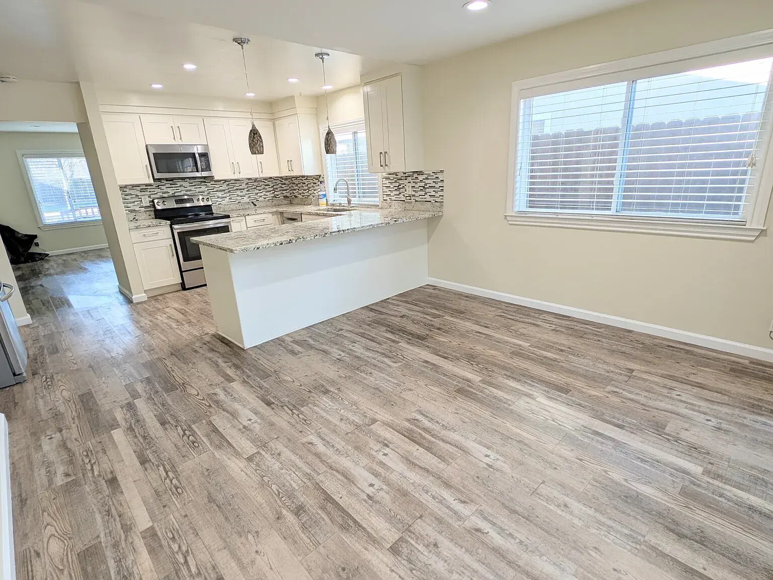 Dining area - 130 Avenida Espana