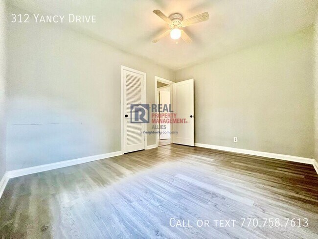 Building Photo - 312 Yancy Dr SE