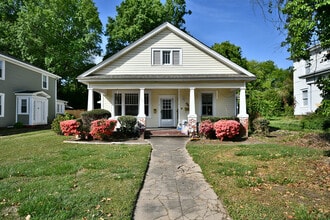 Building Photo - 152 Avant St