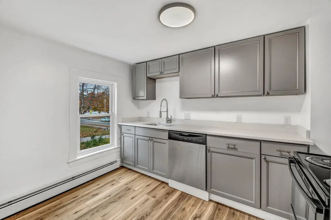 Building Photo - 151 South St