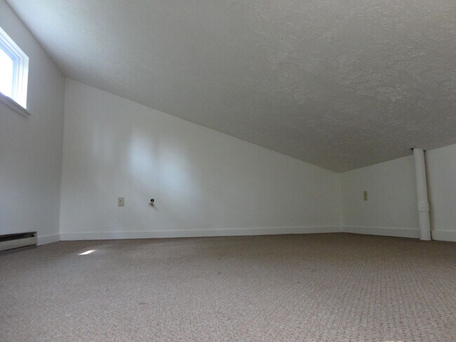 Building Photo - 718 Hudson St